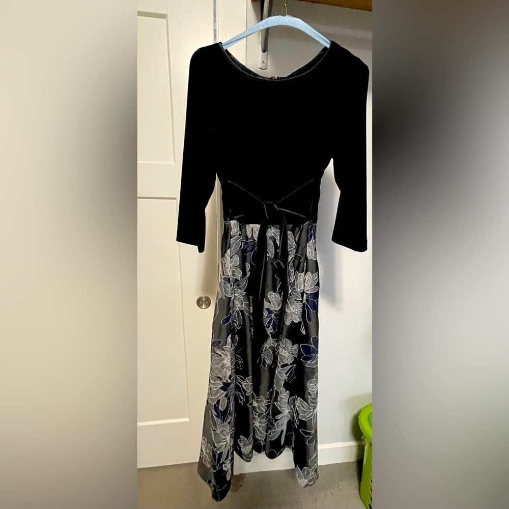 Adrianna Papell designer formal dress
